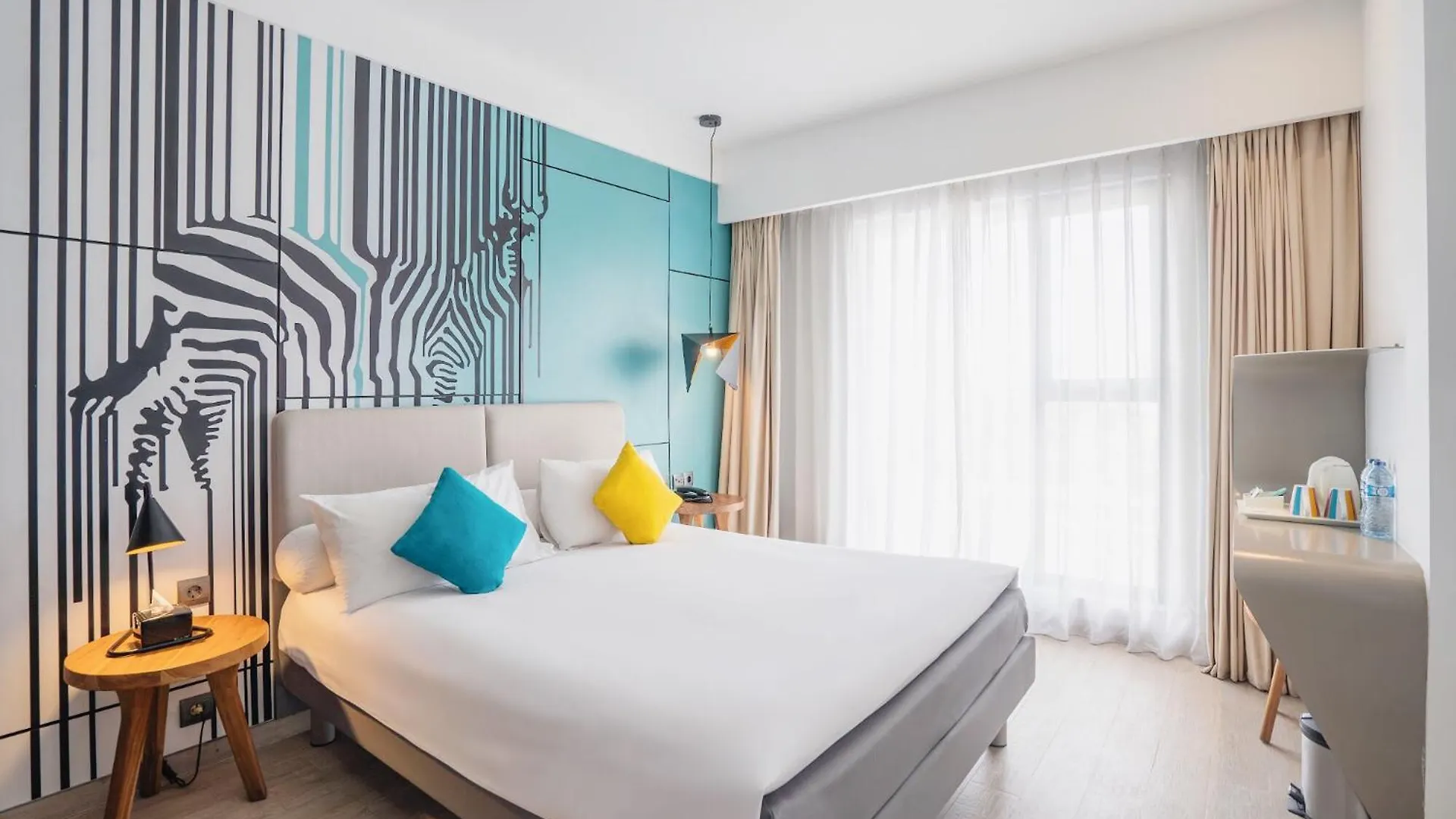 Kamaniiya Petitenget Seminyak Hotel